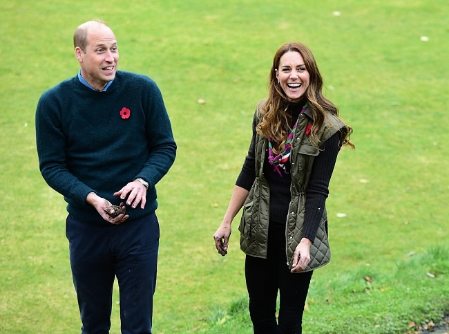 Принц Уильям и Кейт Миддлтон в Alexandra Park Sports Hub фото № 4