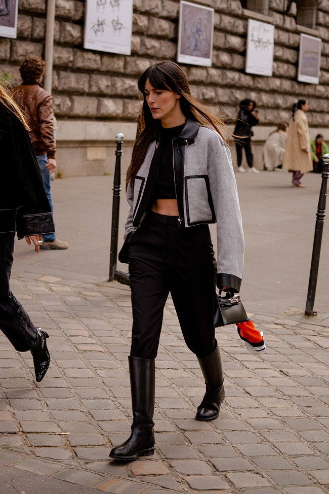 Лея Сфез — стритстайл на Неделе моды в Париже осень-зима 2022/23 фото № 5