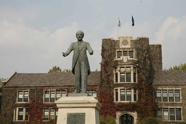 Образование в Сеуле: академическая строгость на фоне новой модной столицы фото № 1