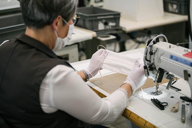 Louis Vuitton, Ralph Lauren и другие: как модные бренды помогают в борьбе с коронавирусом фото № 1