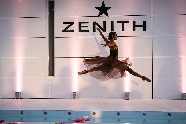 Американская балерина Пришес Адамс исполнила на вечере специальный танец фото № 9