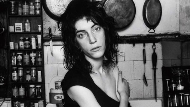 Культурный крой: коллекции осень-зима 26' с отсылками к искусству, кино и музыке фото № 3