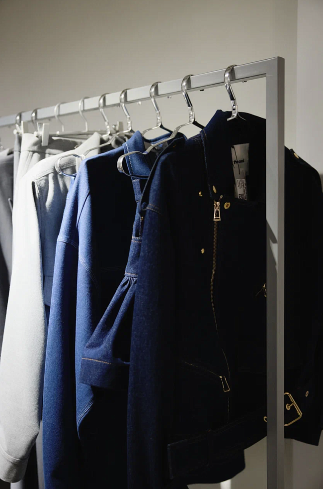 Fashion-дайджест: EKONIKA x KALMANOVICH, новая коллекция MY812 и другие новости фото № 11