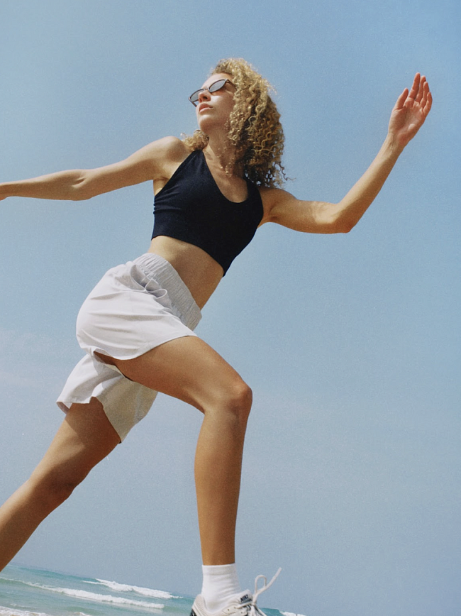 Модный дайджест: обновленная коллекция POSIÉ «Коронация», весенняя капсула MY812 и другие новости фото № 10