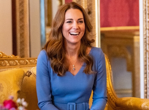 Королевские драгоценности: сапфировые серьги и подвеска Кейт Миддлтон