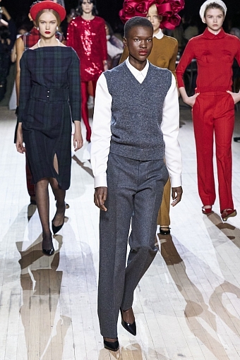 Объединяя поколения: коллекция Marc Jacobs Fall 2020 на Неделе моды в Нью-Йорке фото № 4
