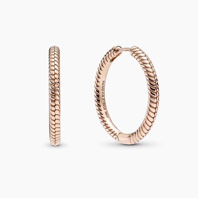 Серьги-кольца для подвесок Pandora Moments, покрытые розовым золотом, 4490 рублей, pandorarussia.ru фото № 10