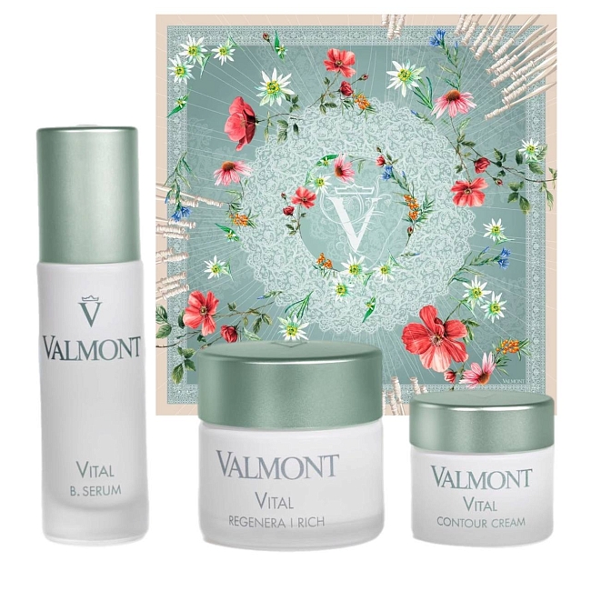 Идея подарка — средства Valmont линии Vitality. В честь юбилея бренд создал шелковый платок, выпущенный ограниченным тиражом, отражающий символы Дома и ДНК новой коллекции. (tsum.ru) фото № 2