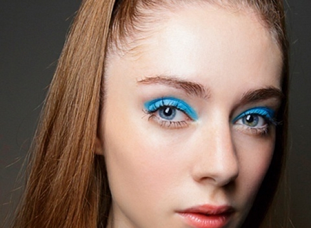 Море синего: макияж для глаз в духе 80-х
