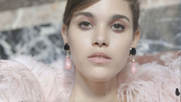 Еще больше розового: как повторить макияж с показа Armani Privé Haute Couture осень-зима 2018/2019? фото № 2
