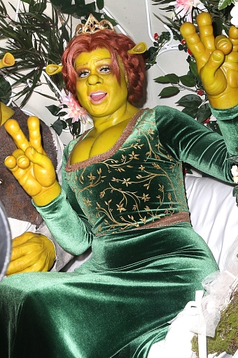 Хайди Клум на хэллоуинской вечеринке в 2018 году фото № 2
