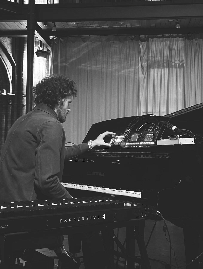 Что нужно знать о новом альбоме Димы Устинова Music for a really long walk фото № 2