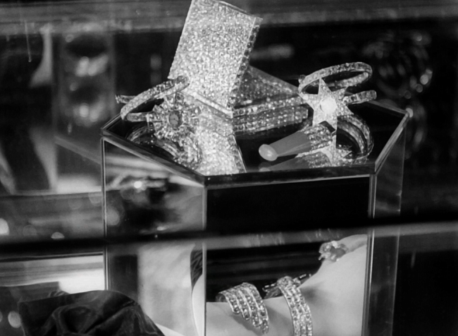 Выставка украшений из первой коллекции высокого ювелирного искусства Bijoux de Diamants, 1932 год фото № 13