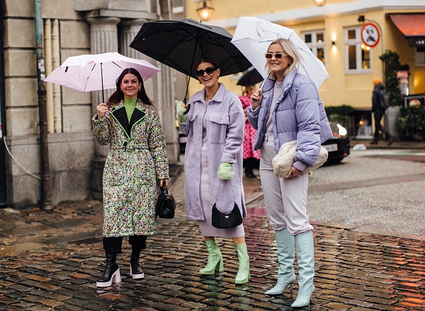 Самый популярный оттенок будущей весны — на стритстайле Недели моды в Копенгагене