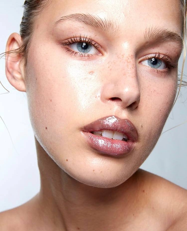 Гид по эффективности: что выбрать — тканевые, гидрогелевые маски или пэды для лица? фото № 5