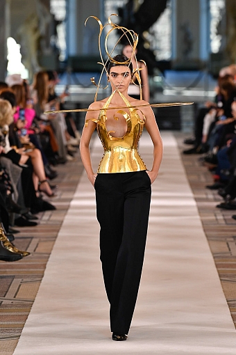 Schiaparelli Haute Couture весна-лето 2022 фото № 11
