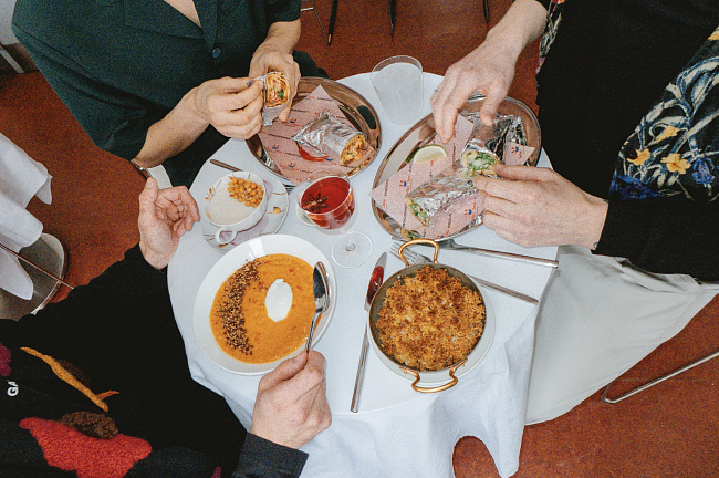 Гастро-неделя: День всех влюбленных в 0.75 please, Share bistro х ZUKCLUB и большое обновление меню в Bijou фото № 11