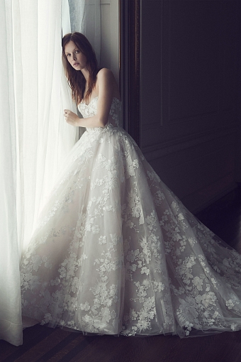 Marry me: самые красивые свадебные платья осень-зима 2019/20 фото № 14