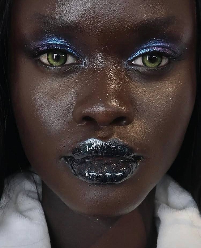 Дуохромные тени — трендовый вариант на Новый год фото № 4