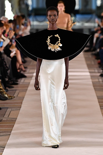 Schiaparelli Haute Couture весна-лето 2022 фото № 3