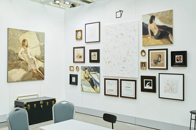 Ирина Хакамада, Наталья Матвеева, Светлана Кузнецова и другие гости на открытии ярмарки «АРТ МОСКВА» фото № 2