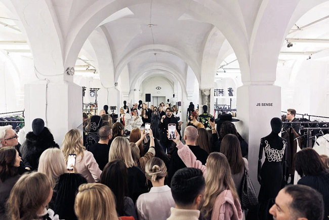 Что нужно знать о проекте FHUB Showroom Season 12 x III IBDR фото № 4