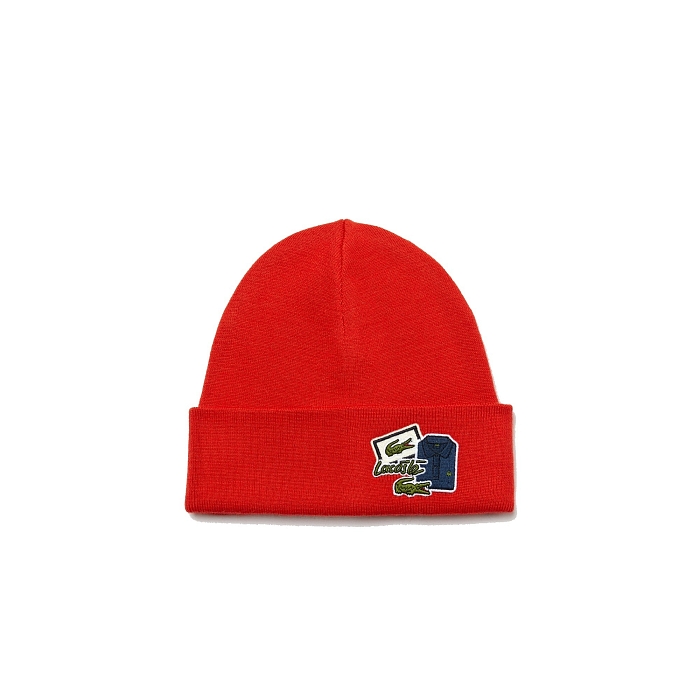 Красная шапка из капсульной коллекции Lacoste Holiday фото № 14