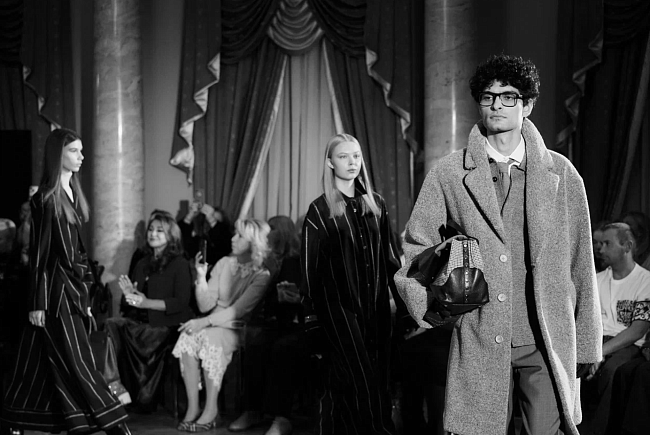 Fashion-дайджест: IUMAN Intimissimi Uomo x bobber, коллекция MaxMara Holiday 2025 и другие новости фото № 6