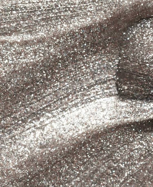 «Мы наконец-то учимся выбирать себя, а не следовать навязанным правилам красоты» — блиц-интервью с Яной Бобриневой фото № 3