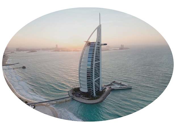 Дайджест путешествий: реставрация Jumeirah Burj Al Arab, новый ресторан Trattoria del Pescatore в отеле Abi d’Oru, Fari Islands и открытие Nammos Resort AMAALA
