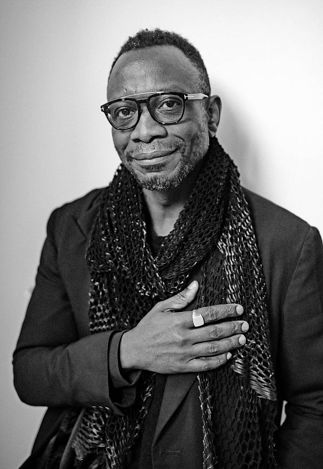 Азу Нвагбогу фото № 3