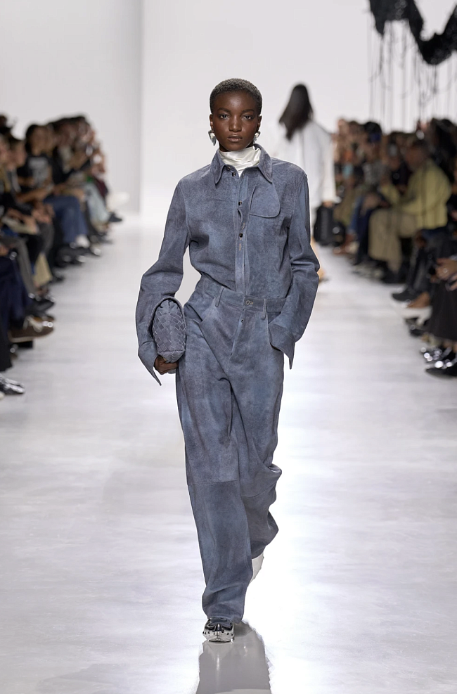 Bottega Veneta весна-лето 2026 фото № 4