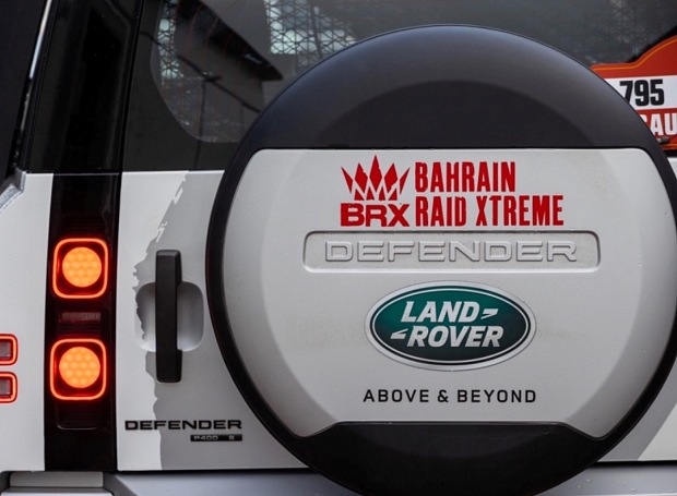 Land Rover Defender возвращается на ралли «Дакар» (но соревноваться не будет)
