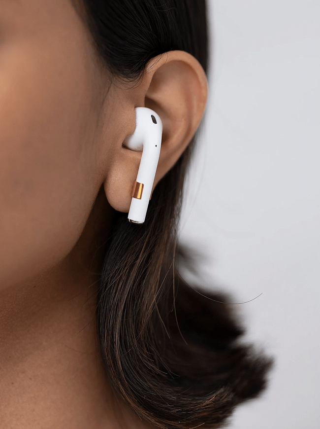 До кончиков ушей: 3 украшения для ваших AirPods фото № 4