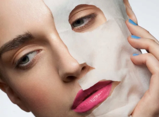 Гиалуронка, вишня, витамин С и плазма: самые эффективные тканевые маски