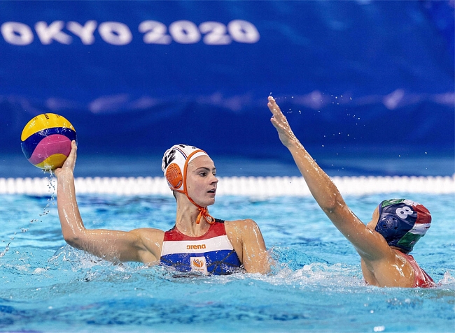 Бригитта Слекинг и Рита Кестейи на Олимпиаде-2020 (2021) в Токио фото № 2