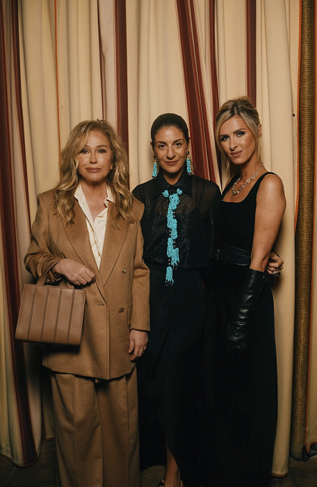 Кэти Хилтон, Мария Джулия Прециозо Марамотти и Ники Хилтон фото № 6