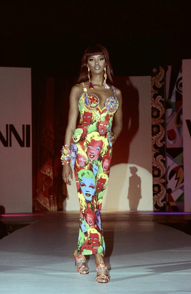 Versace Spring-Summer 1991 фото № 2