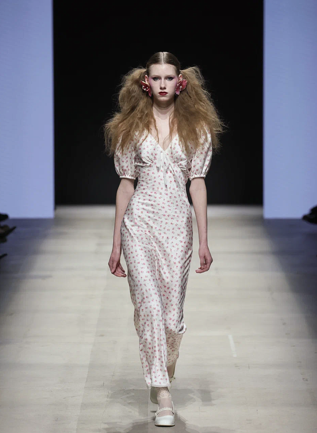 10 вещей с Московской недели моды, которые станут базой летнего гардероба фото № 10