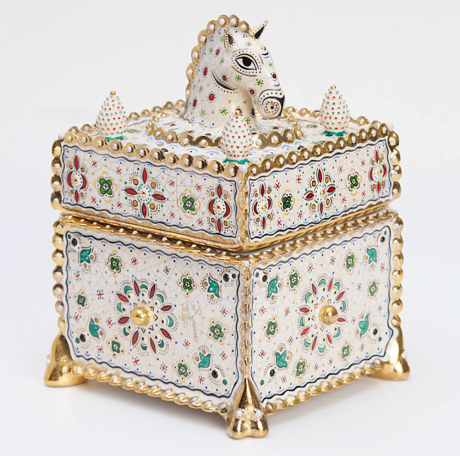 Interior-дайджест: новогодний дроп Pragma, BORK x SimpleWine и новая коллекция керамики Gourji фото № 7