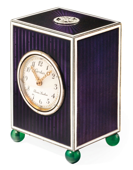 Украшенные эмалью гильоше, бриллиантами и изумрудами часы Cartier «прекрасной эпохи», 1910-е годы фото № 4