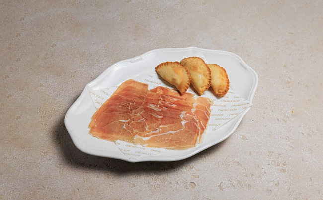 Гастро-неделя: открытие Ramen Room, Selfie х Московский планетарий и новые завтраки в «Айне» фото № 6