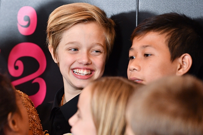 13-летняя Шайло Джоли-Питт официально стала мальчиком фото № 3