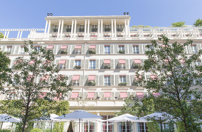 Внутренний двор Le Jardin Français, отель Le Bristol Paris фото № 1