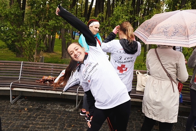 Сотрудники компании Clarins примут участие в благотворительной акции «Милосердие на бегу» фото № 3