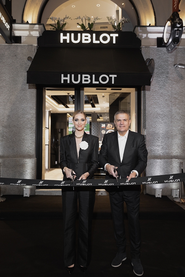 Кьяра Ферраньи и Рикардо Гвадалупе на открытии бутика Hublot в Милане фото № 3
