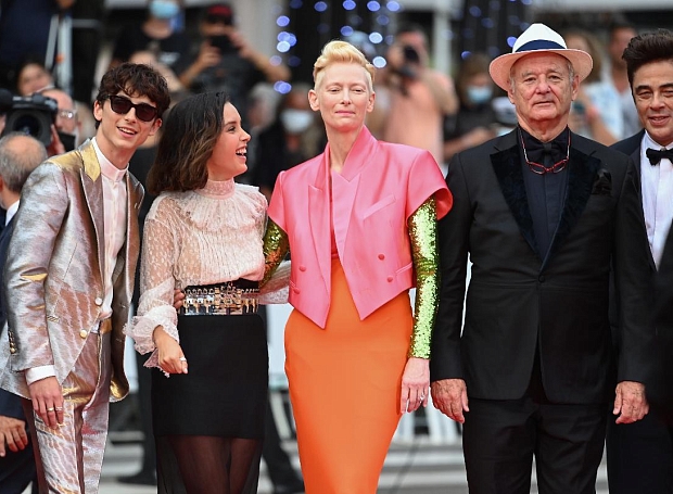 Тимоти Шаламе, Тильда Суинтон и другие гости на премьере фильма «Французский вестник» в Каннах