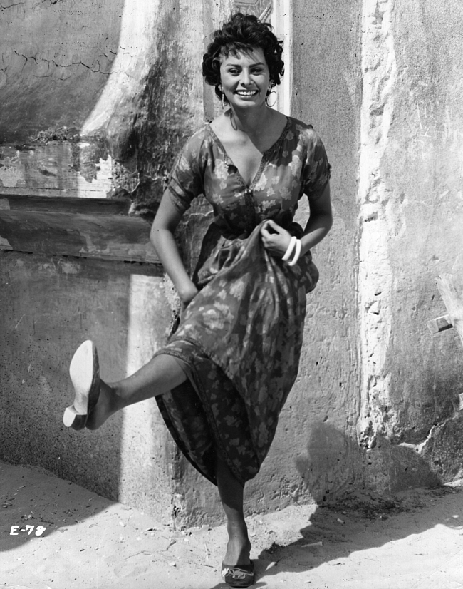 Софи Лорен, великая кинодива и муза многих дизайнеров. В середине 60-х снялась в рекламной кампании Luisa Spagnoli. фото № 17