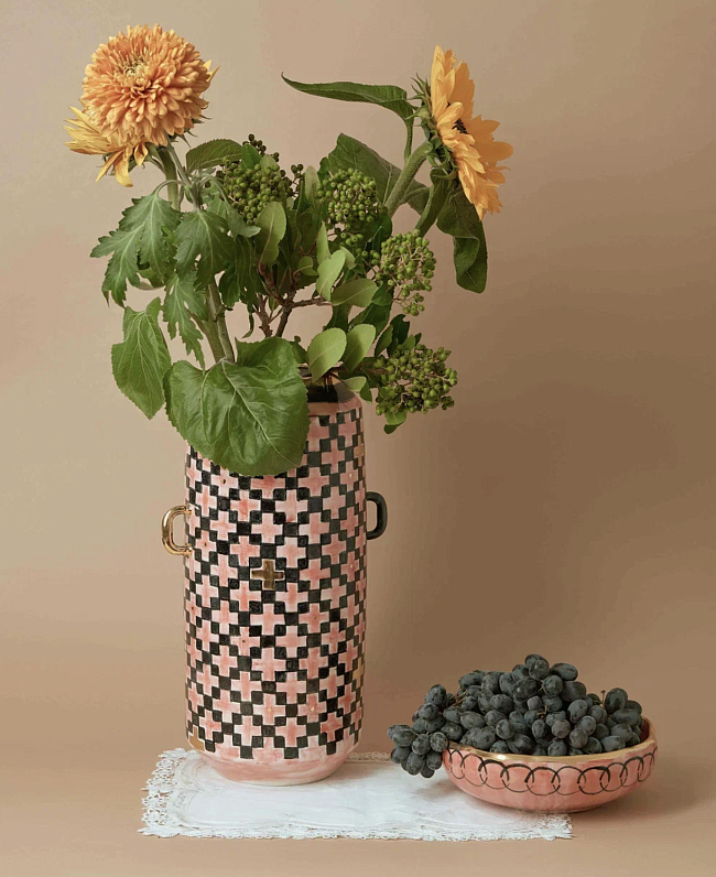 Interior-дайджест: новогодний дроп Pragma, BORK x SimpleWine и новая коллекция керамики Gourji фото № 8