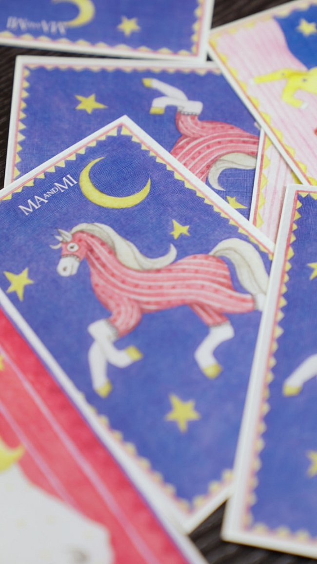 Бьюти-дайджест: десятилетие красной помады Romanovamakeup, коллаборация Эрмитаж и «М.Косметик», новогодняя благотворительная акция в MA AND MI и TEKSTURA фото № 6